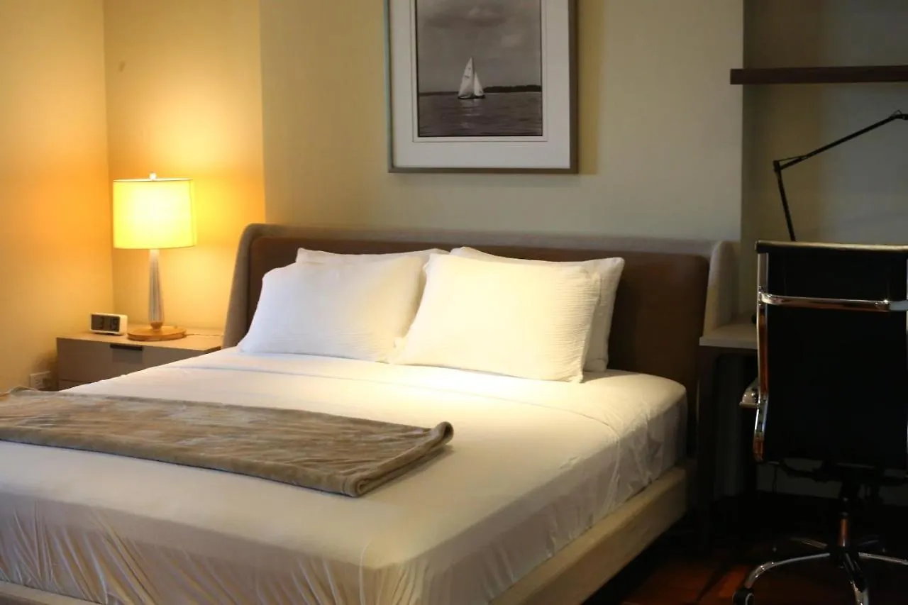 Apartment Poblacion Penthouse Suite With Private Roofdeck Manila