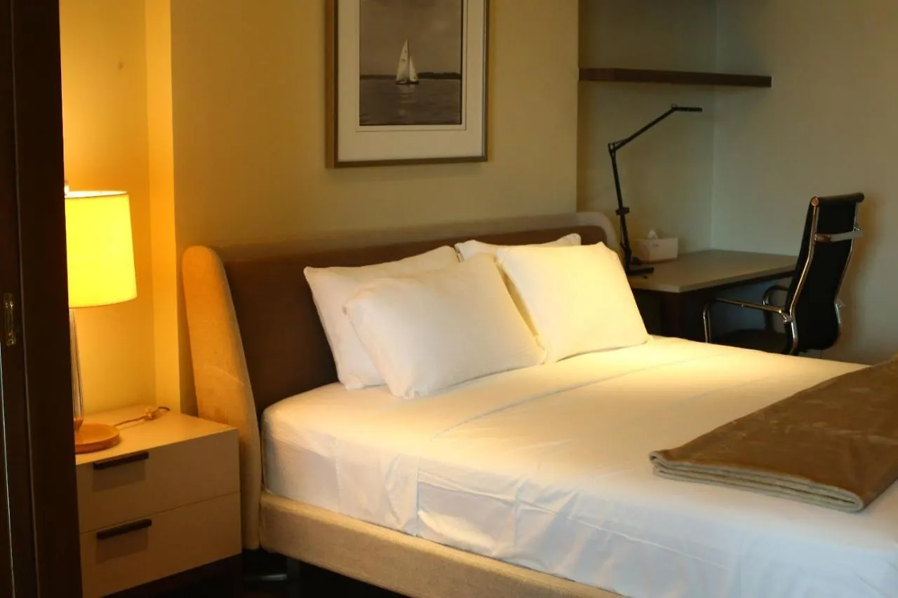 Poblacion Penthouse Suite With Private Roofdeck Manila Philippines
