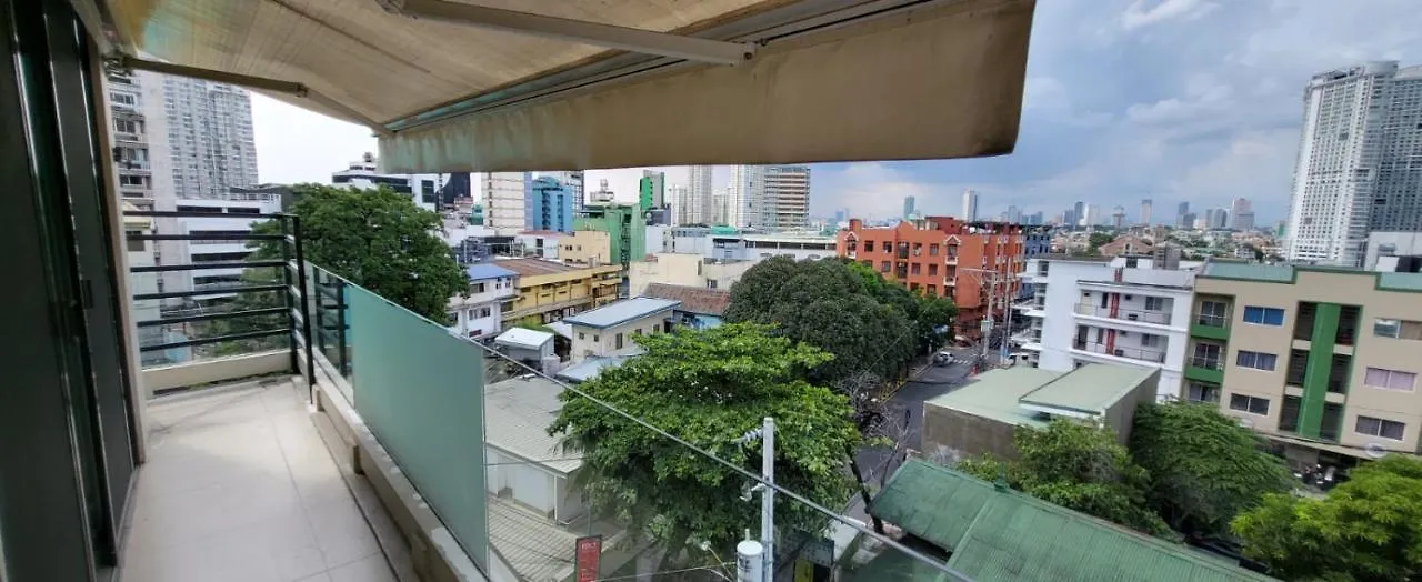Poblacion Penthouse Suite With Private Roofdeck Manila Apartment
