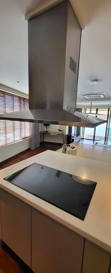 Poblacion Penthouse Suite With Private Roofdeck Manila 0*,