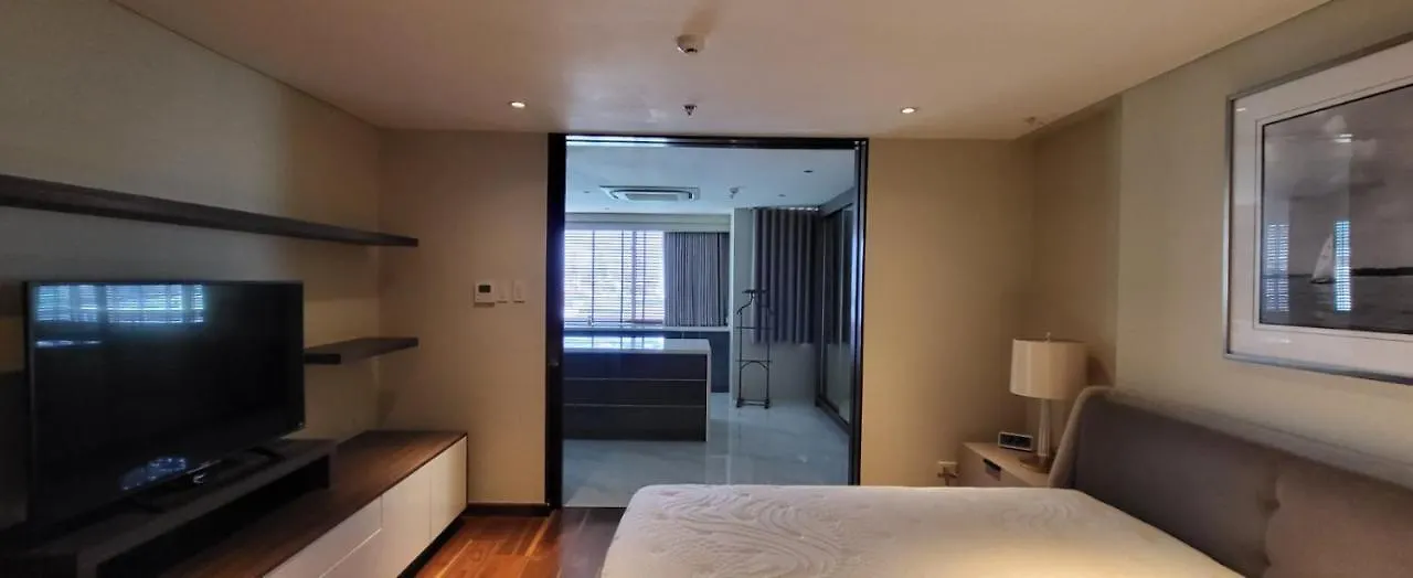 Apartment Poblacion Penthouse Suite With Private Roofdeck Manila