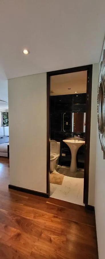 Poblacion Penthouse Suite With Private Roofdeck Manila