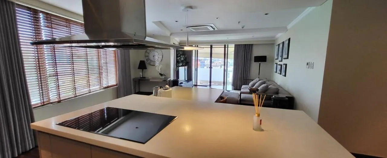 Poblacion Penthouse Suite With Private Roofdeck location
